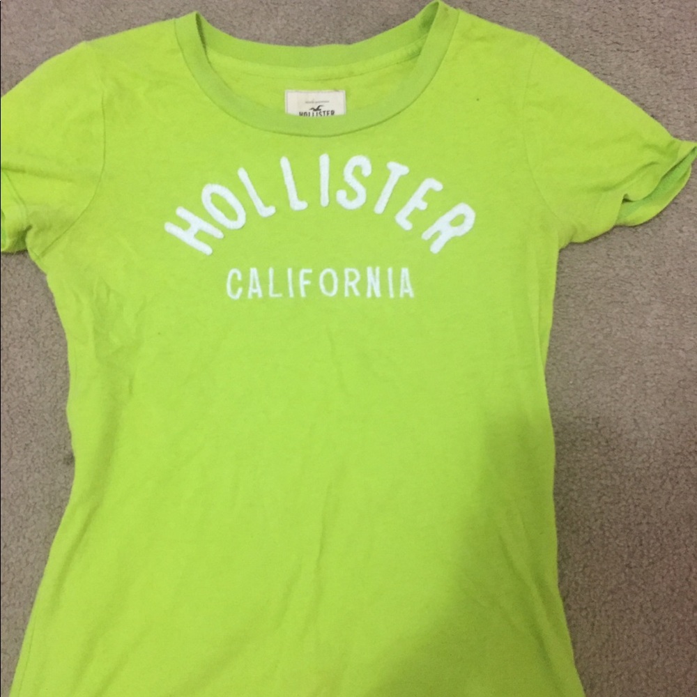 Cute hollister tee
